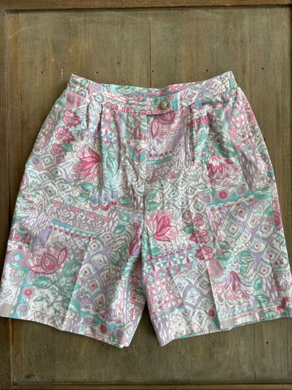 Vintage 80s/90s Lily’s of Beverly Hills high-waisted floral shorts